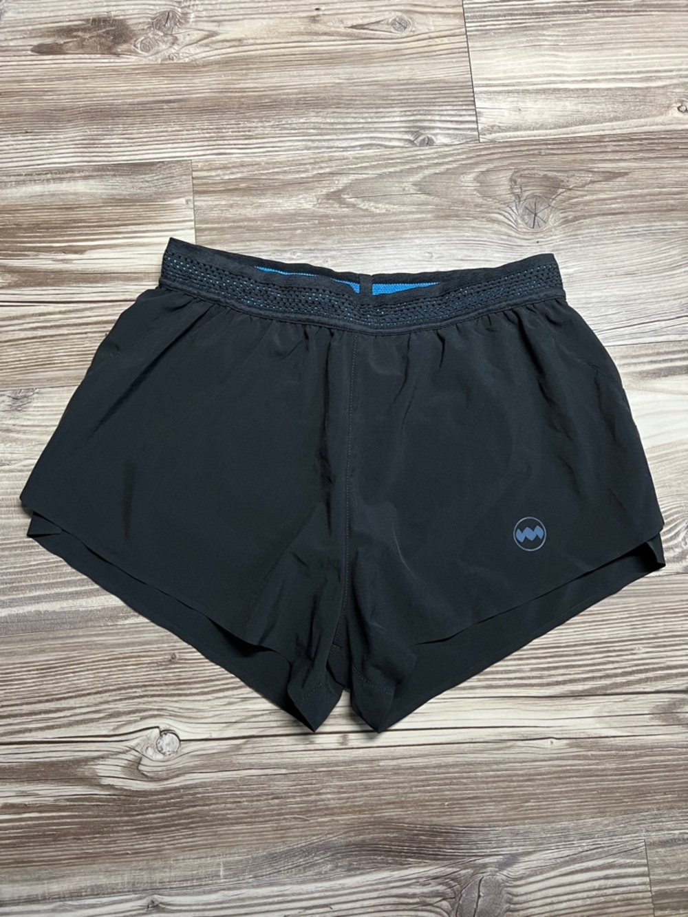 Janji Women's Shorts Black